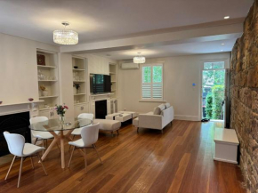3 Bedroom Grand Home woollahra, Sydney
